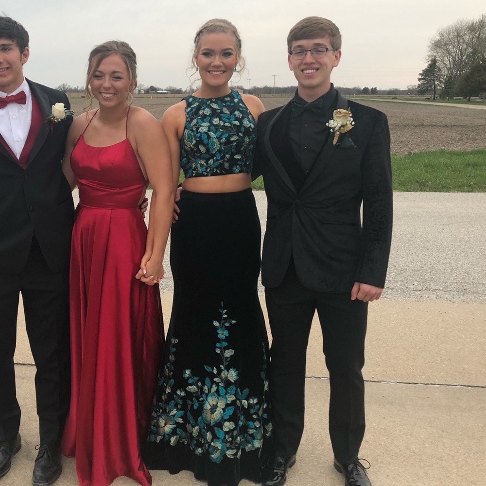 Ellie Wilde 2 piece Prom Dress - Picture 3 of 3